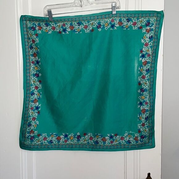 Vtg Ginnie Johansen green square scale with paisley border - Picture 1 of 9
